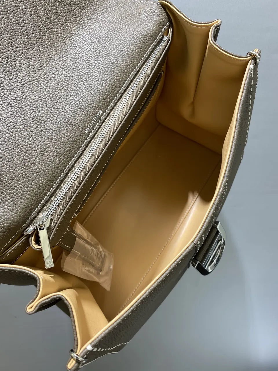 Delvaux Khaki Leather Pin Mini - Hình 6