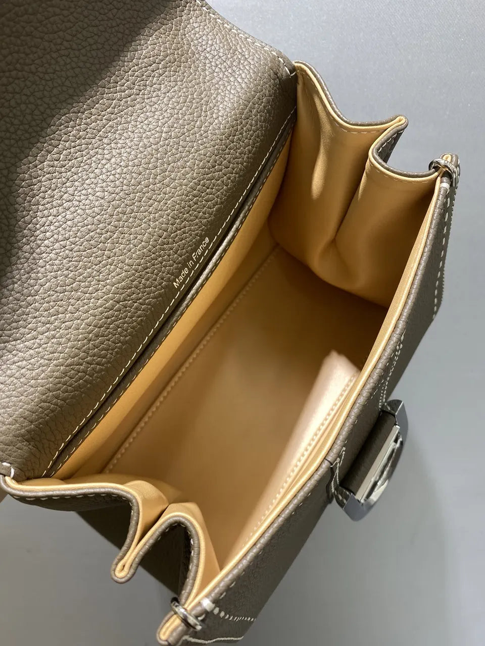 Delvaux Tourterelle Brillant Mini - Hình 6