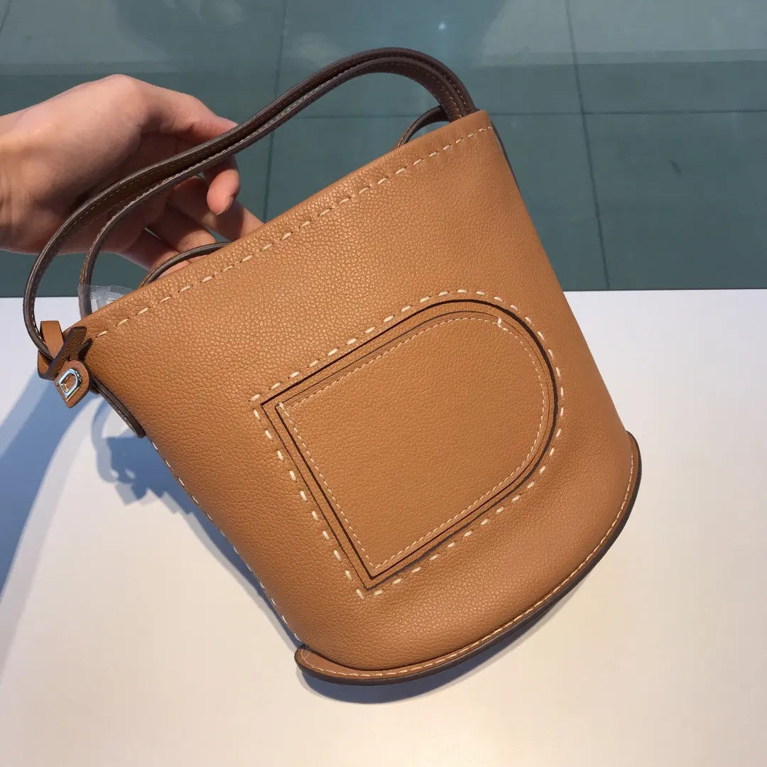 Delvaux Camel Pin Mini Bucket - Hình 3