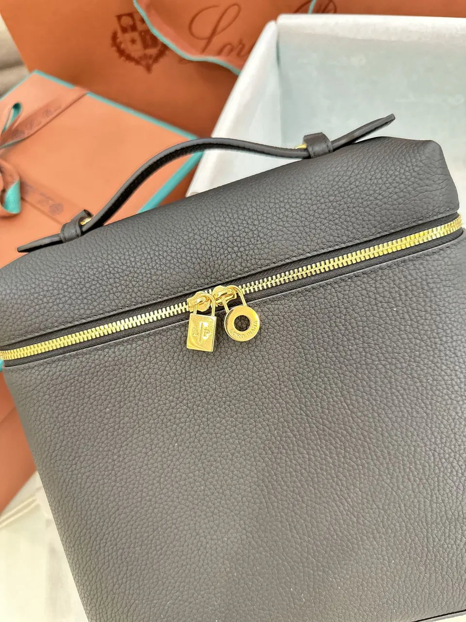Loro Piana Black Leather Vanity Case - Hình 3