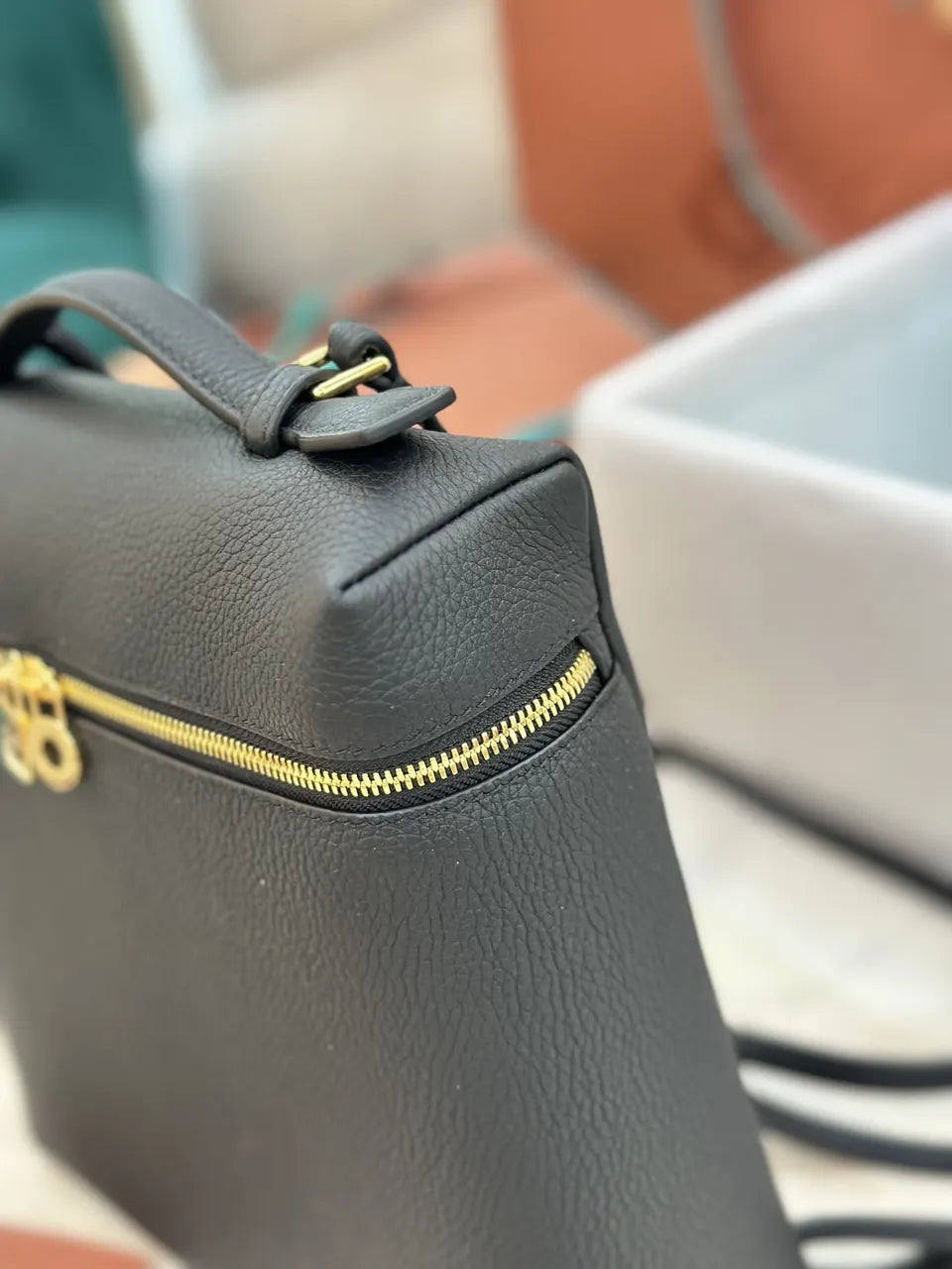 Loro Piana Black Leather Vanity Case - Hình 7