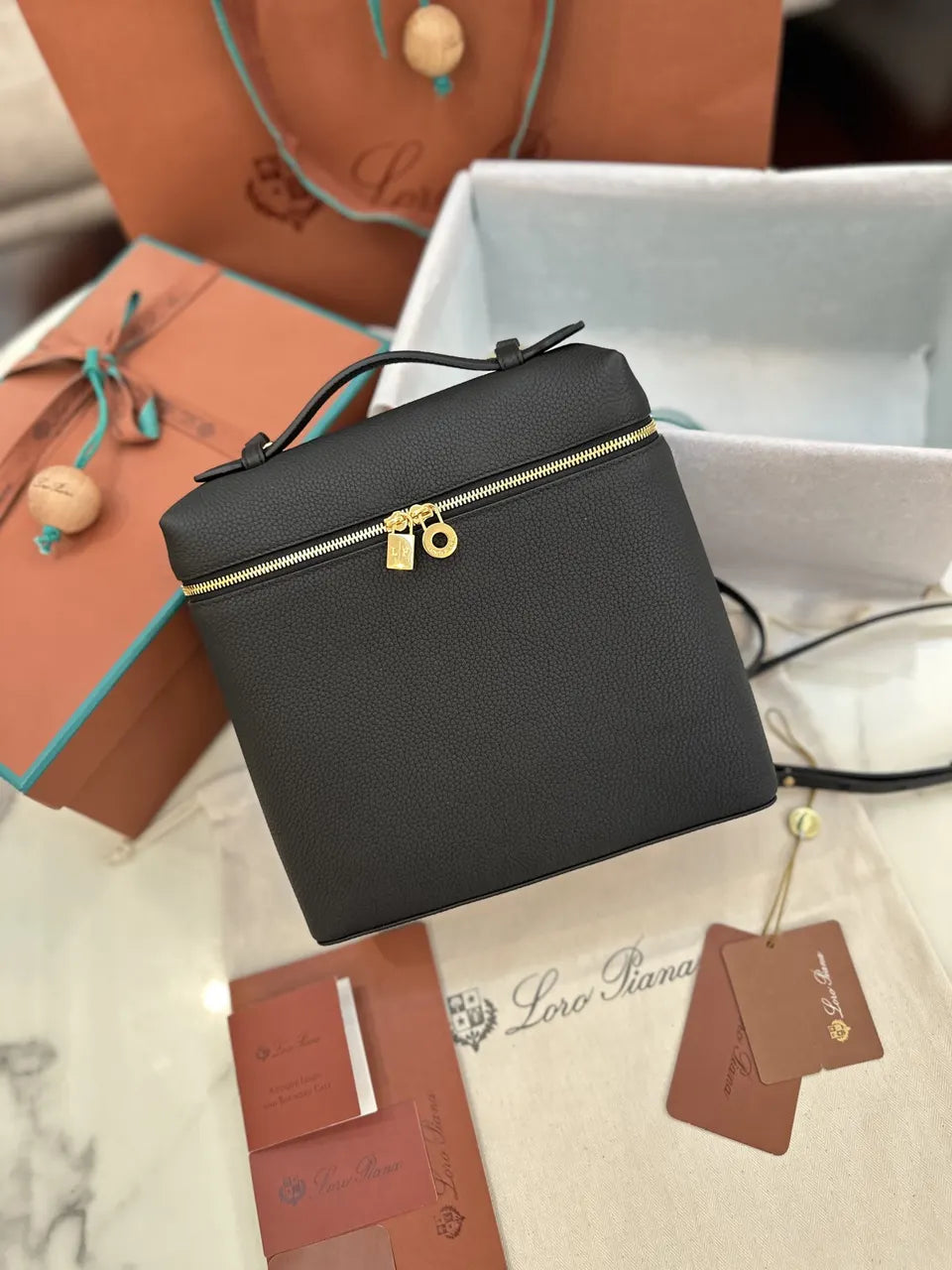 Loro Piana Black Leather Vanity Case - Hình 2