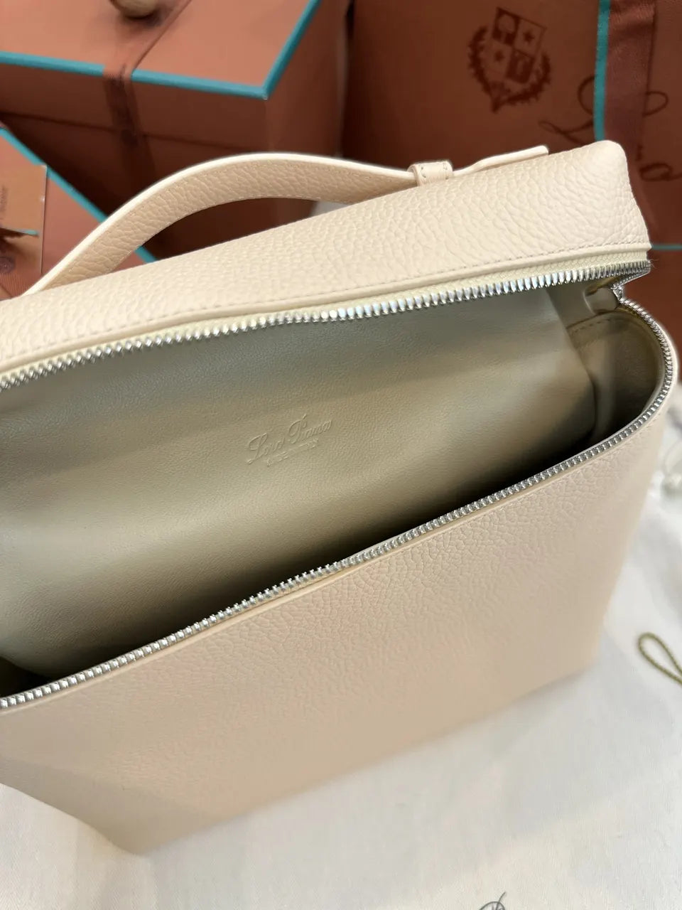 Loro Piana Cream Vanity Case - Hình 9
