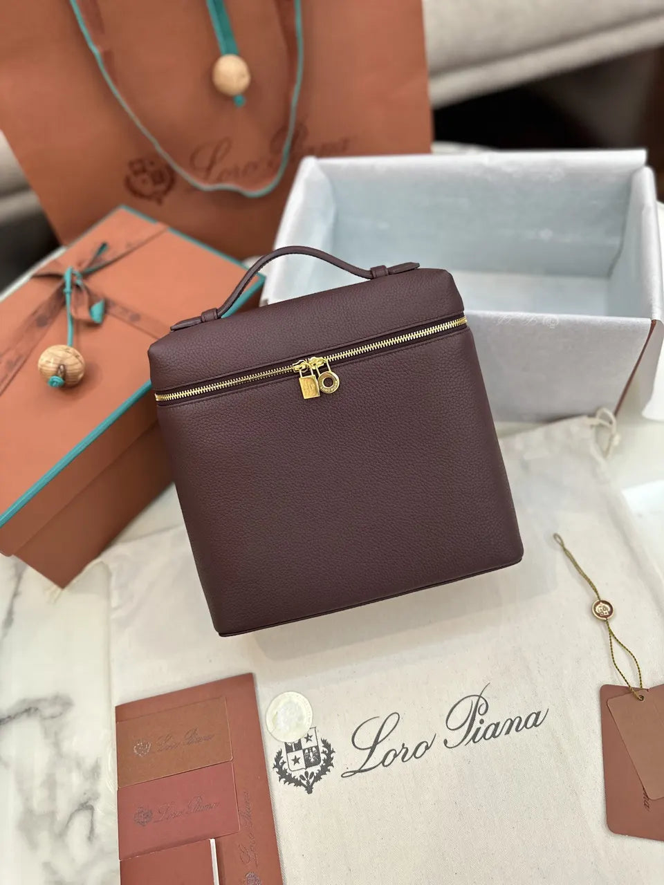 Loro Piana Plum Vanity Case - Hình 2