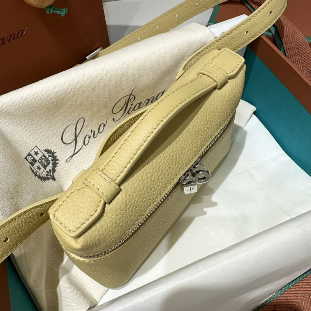 Loro Piana Pale Yellow Leather Belt Bag - Hình 3