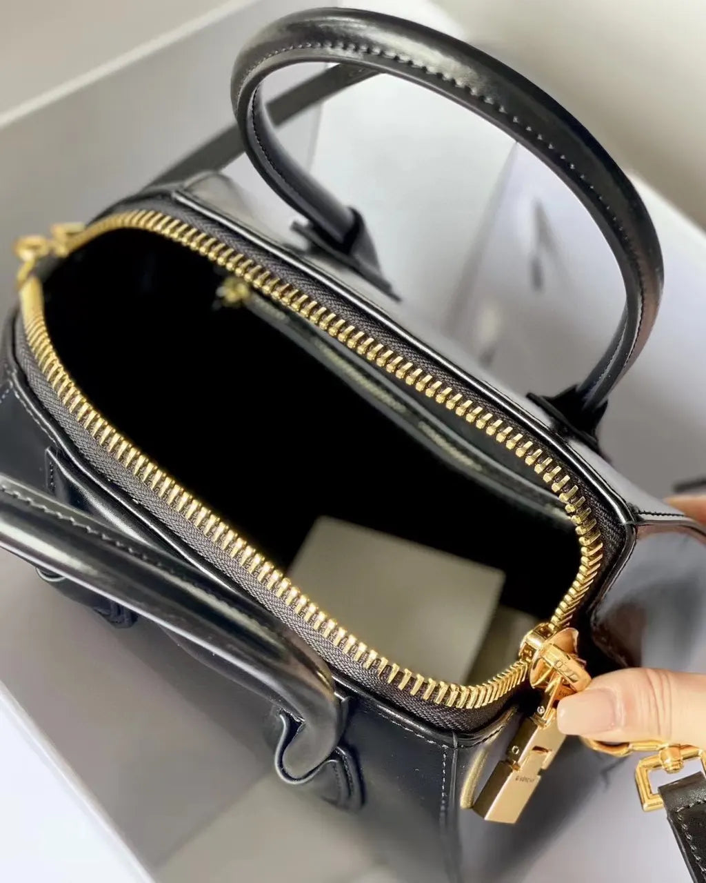 Givenchy Antigona Nano Black Leather Bag - Hình 7