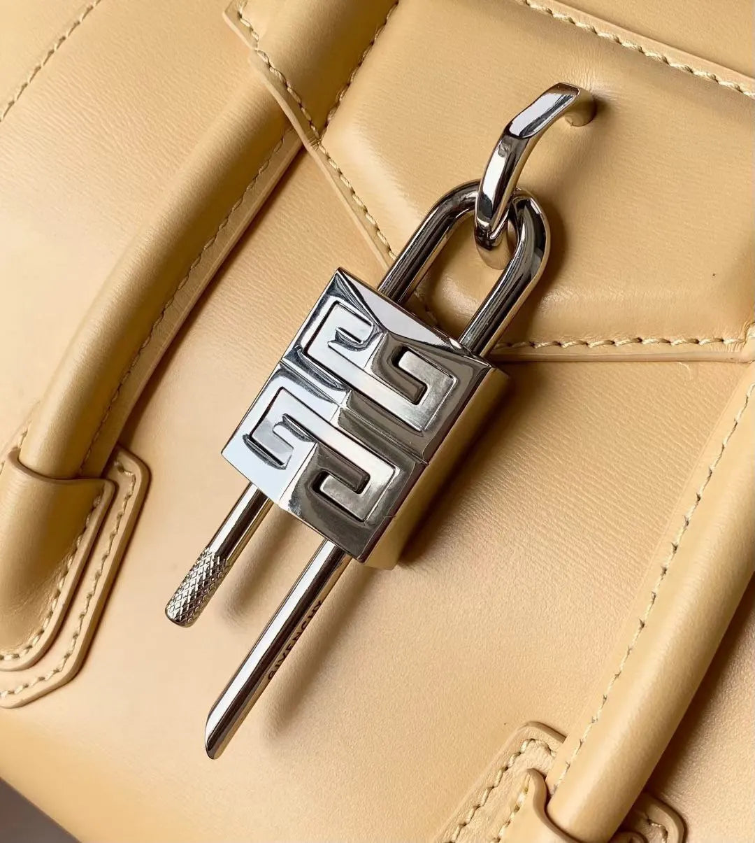 Givenchy Antigona Soft Bag Light Beige - Hình 5