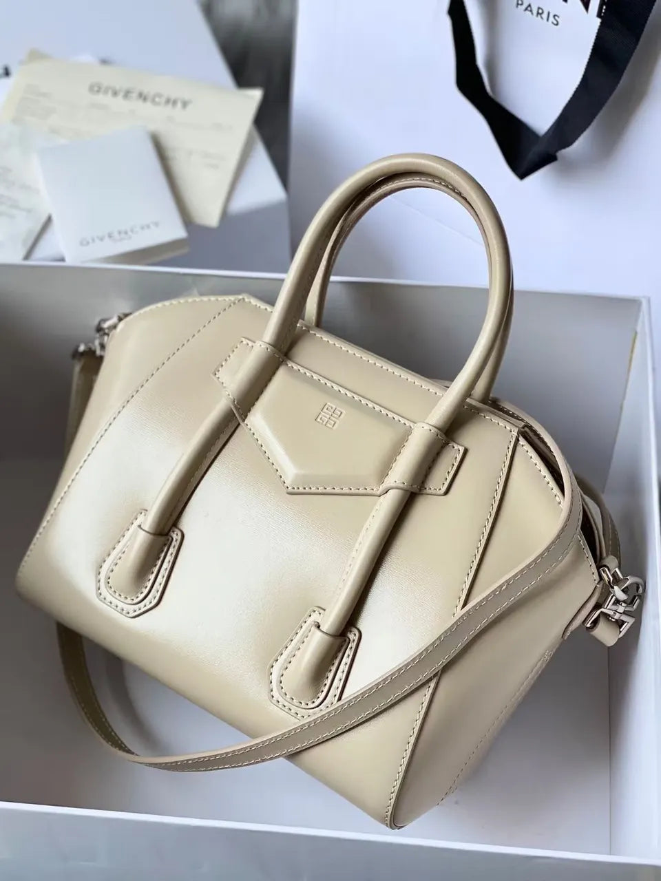 Givenchy Light Beige Handbag - Hình 2