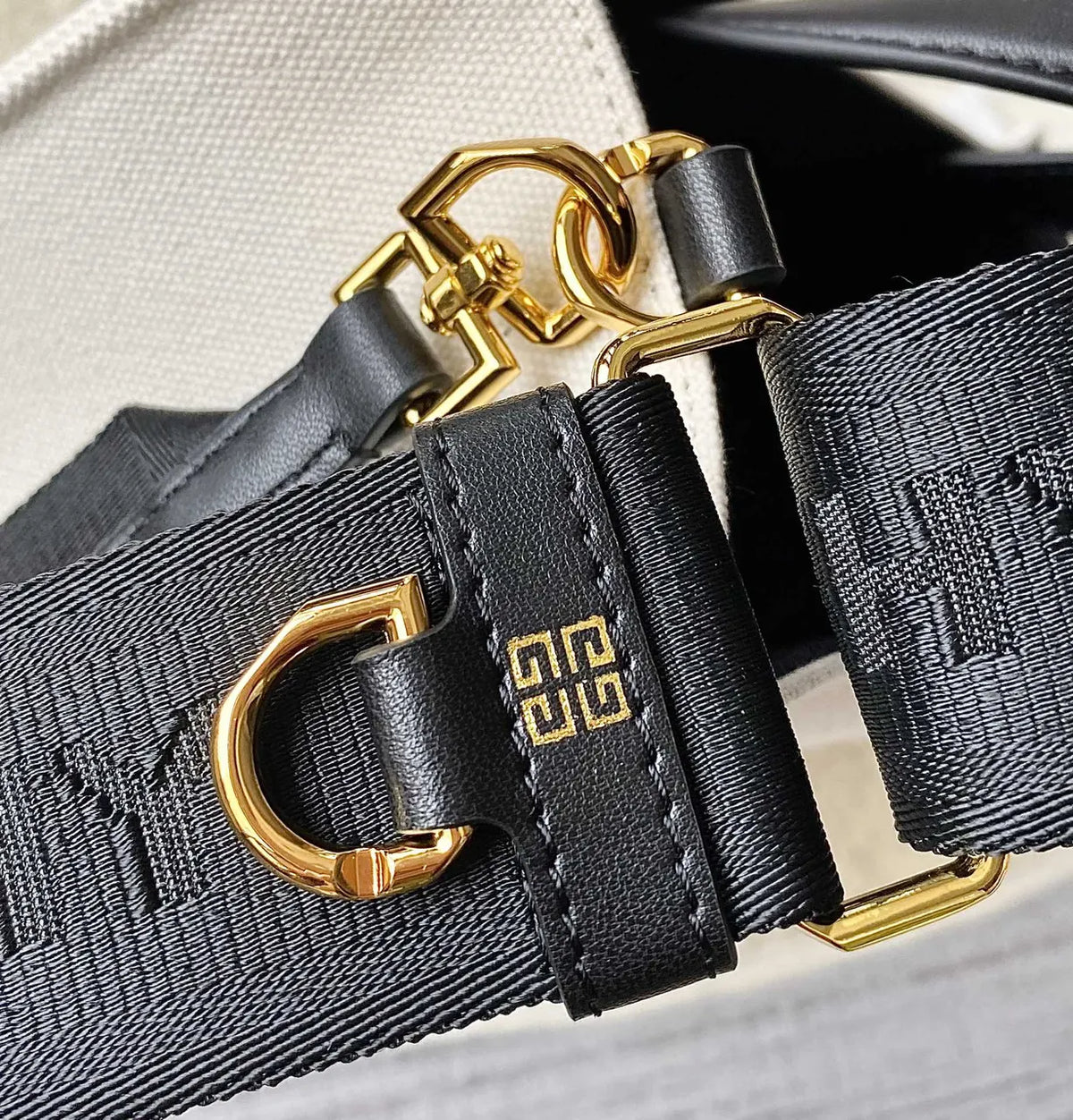 Givenchy Mini G Tote Bag - Hình 4