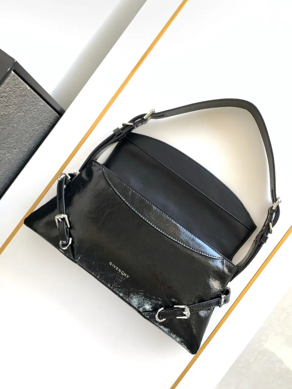 Givenchy patent shoulder bag - Hình 7