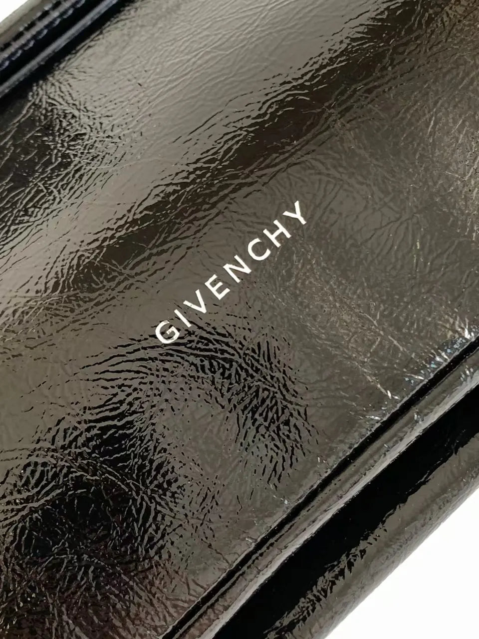 Givenchy patent shoulder bag - Hình 4
