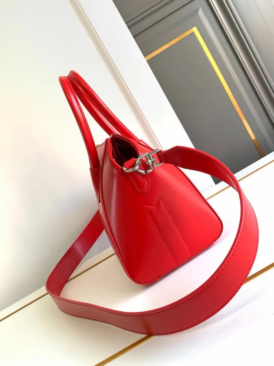 Givenchy Red Leather Handbag - Hình 2