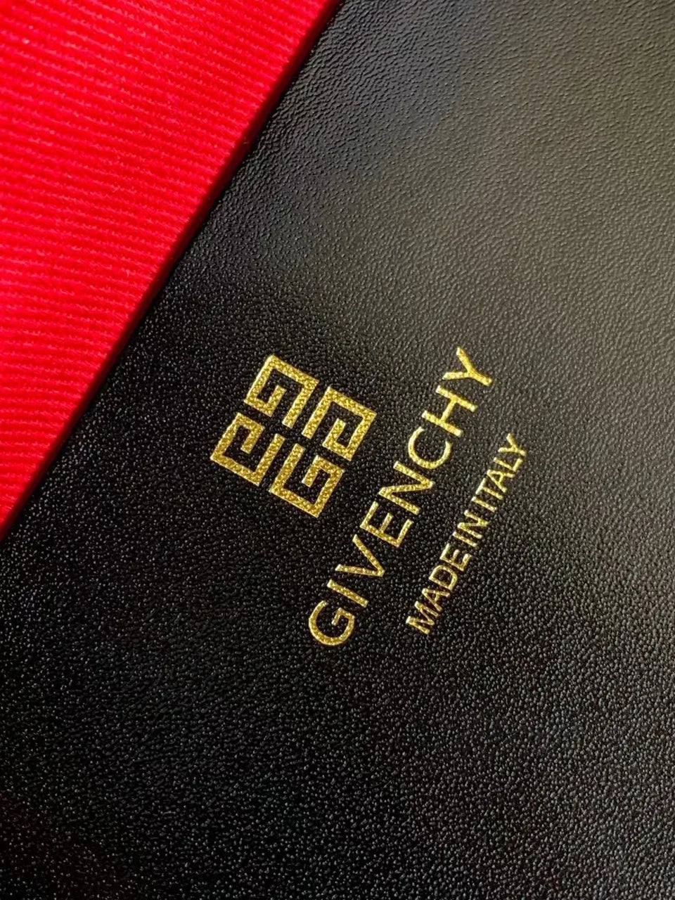 Givenchy Antigona Black Leather Bag - Hình 8