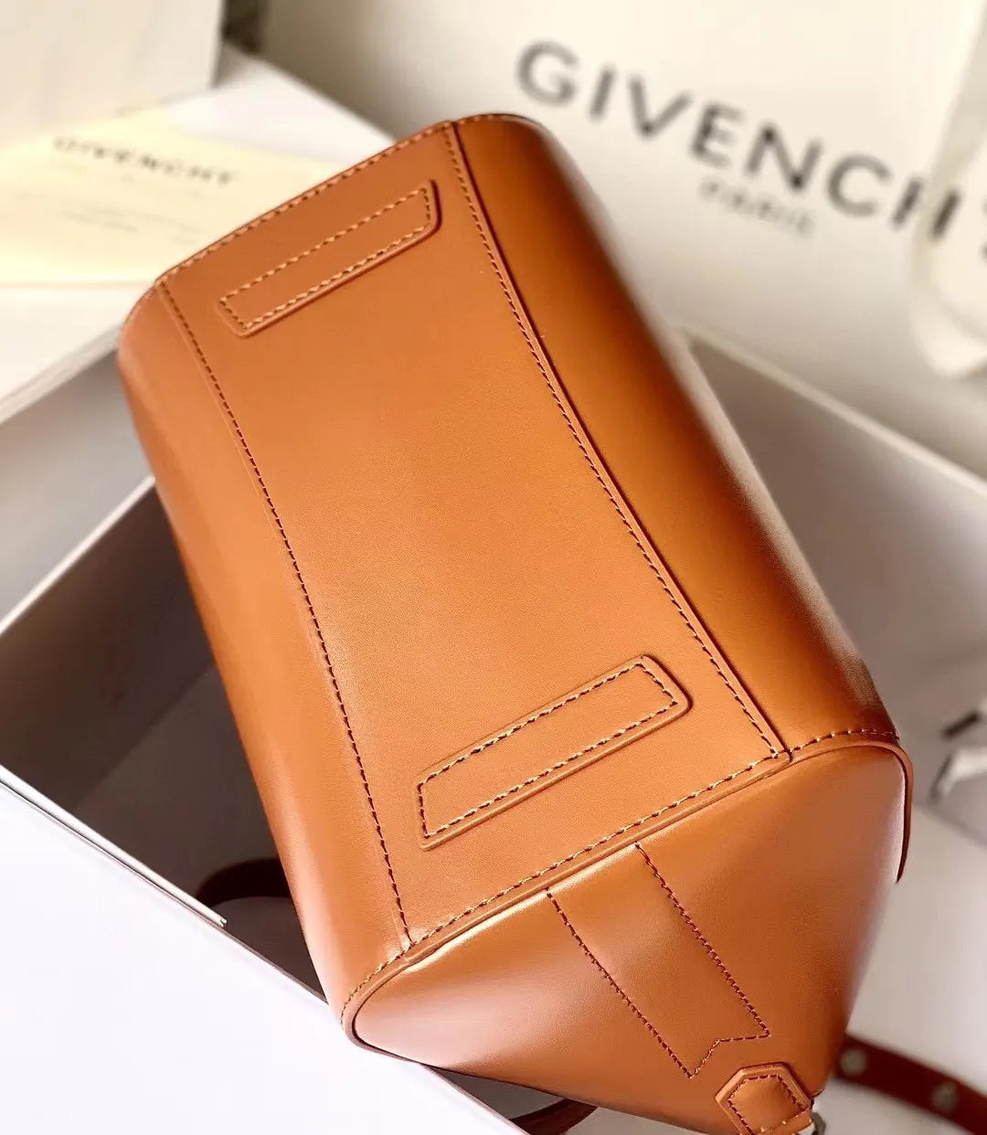 Givenchy Antigona Mini Leather Bag - Hình 4