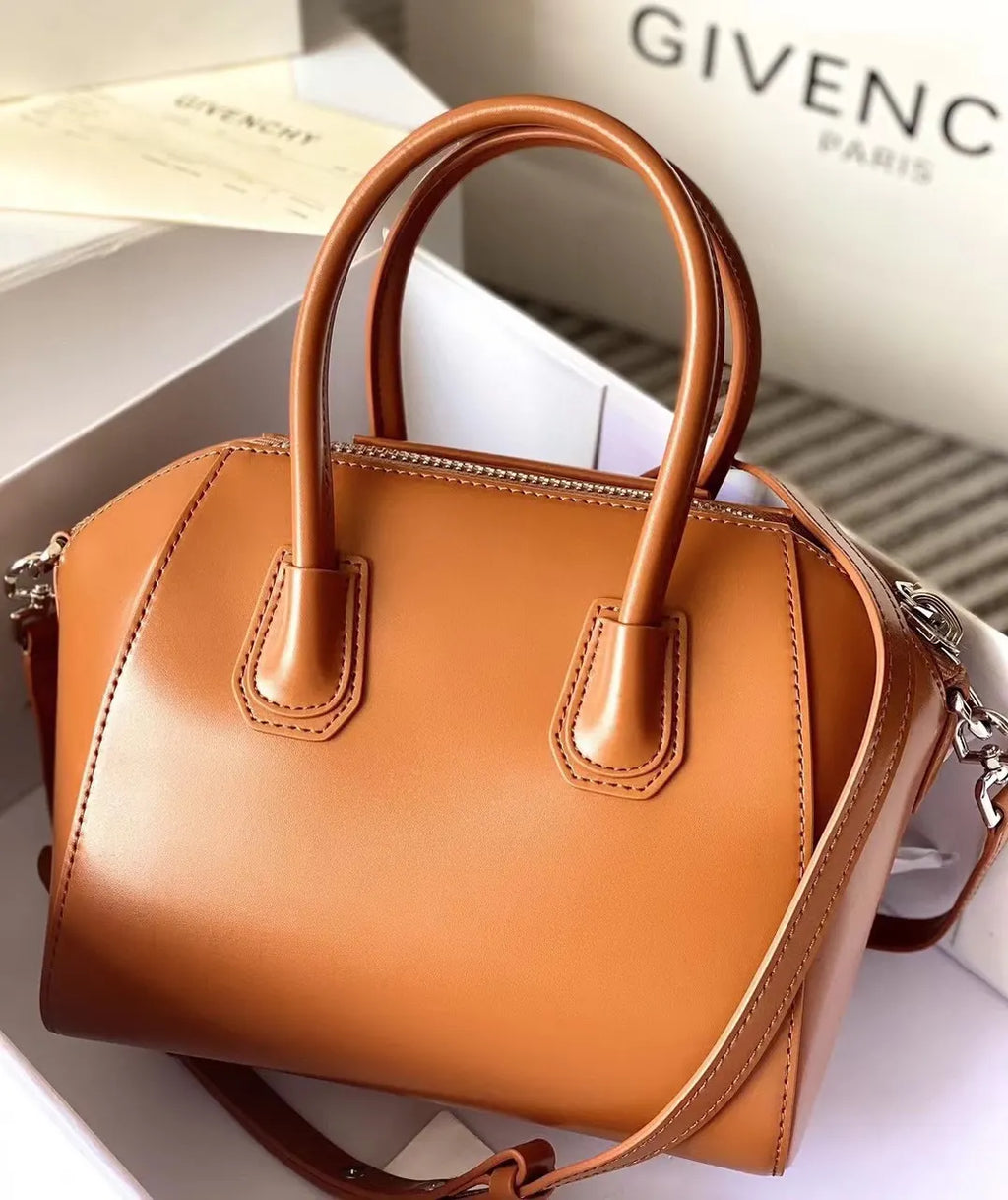 Givenchy Antigona Mini Leather Bag - Hình 2