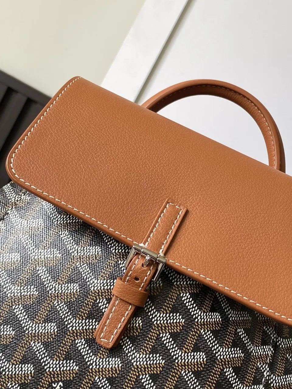 Goyard Brown Monogram Bag - Hình 3