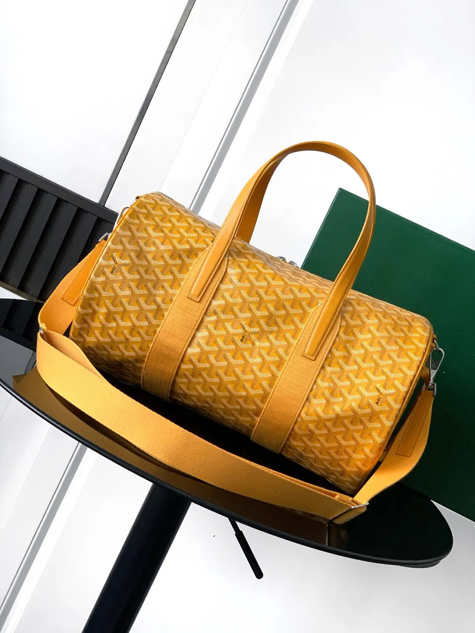 Goyard Gold Alpin Duffle - Hình 3