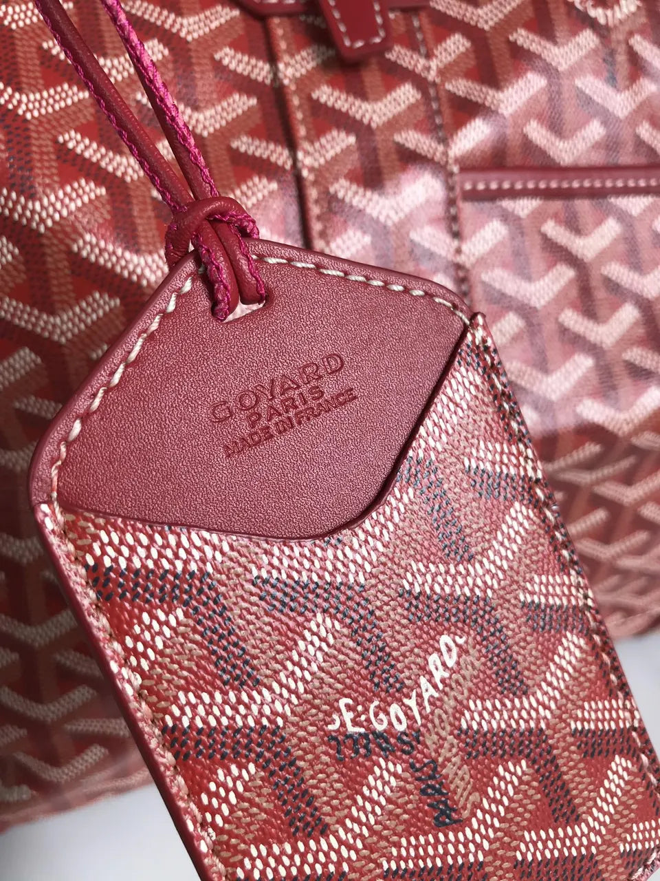 Goyard Red Voyage Duffle - Hình 9