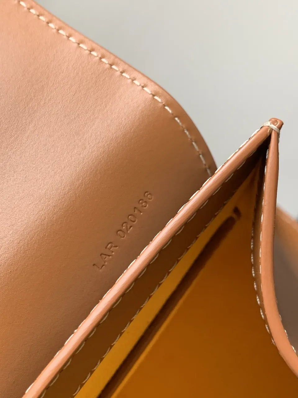 Goyard Tan Saigon Structure Bag - Hình 9