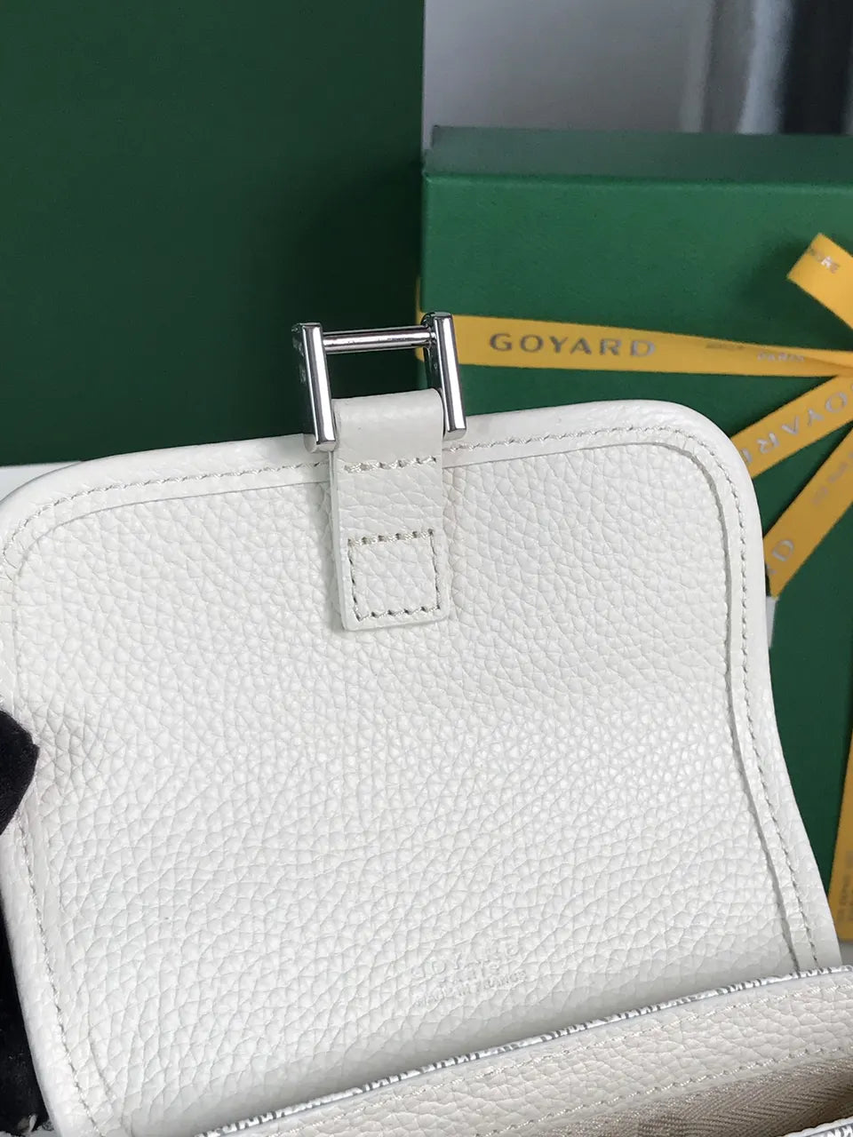 Goyard White Camera Bag - Hình 5