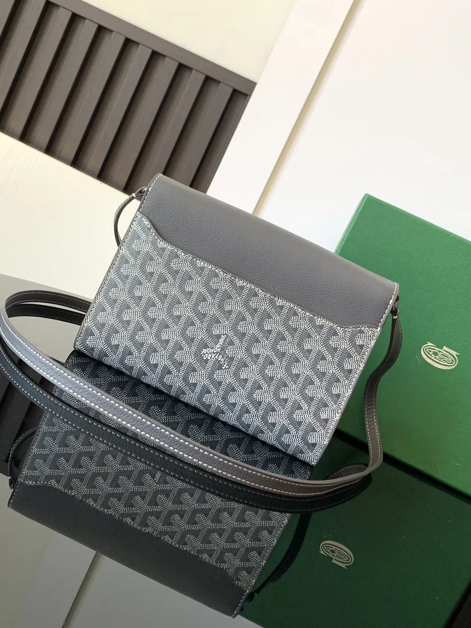 Goyard Grey Saigon Bag - Hình 2