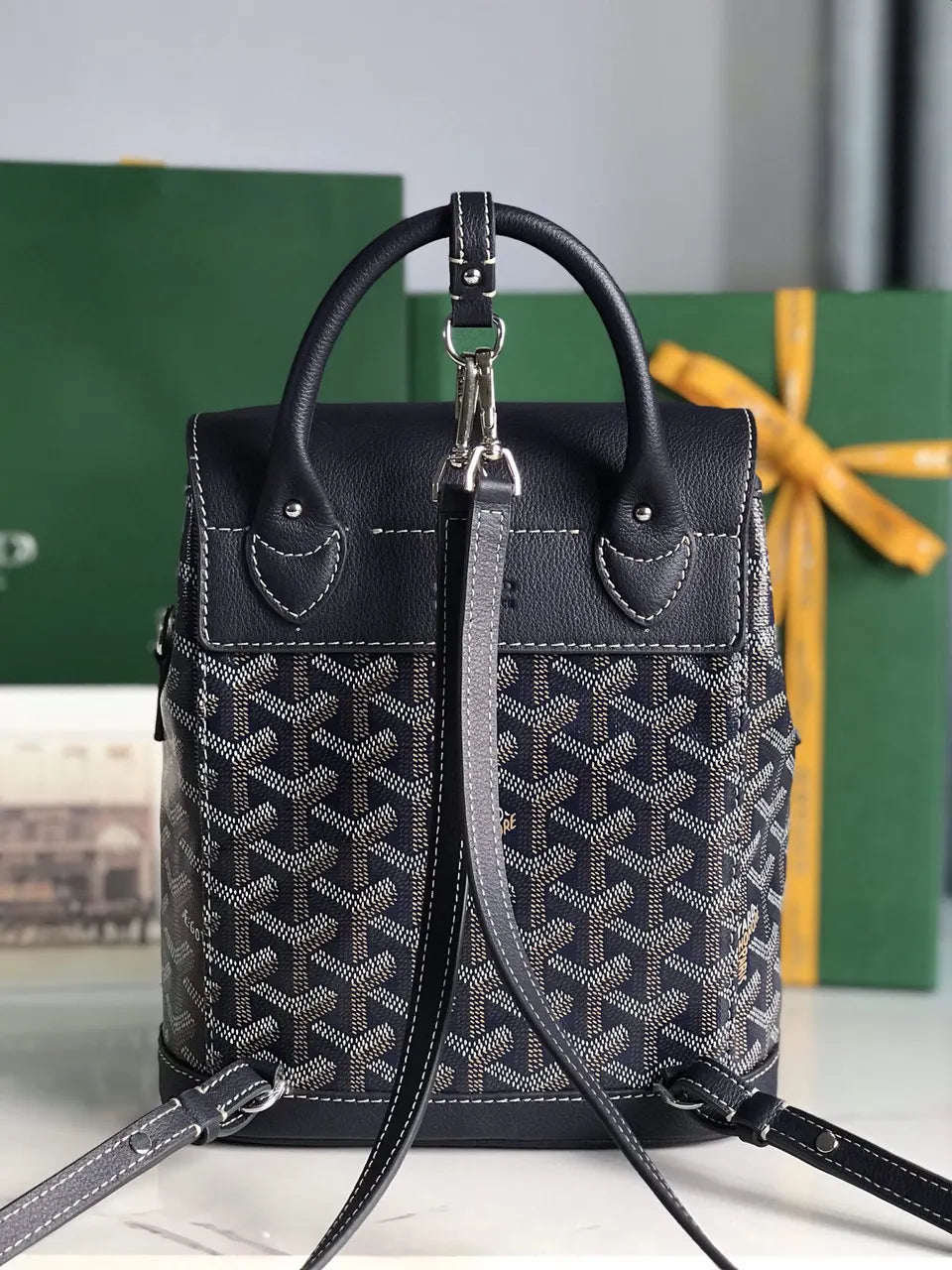 structured Goyard Navy Alpin Backpack - Hình 2
