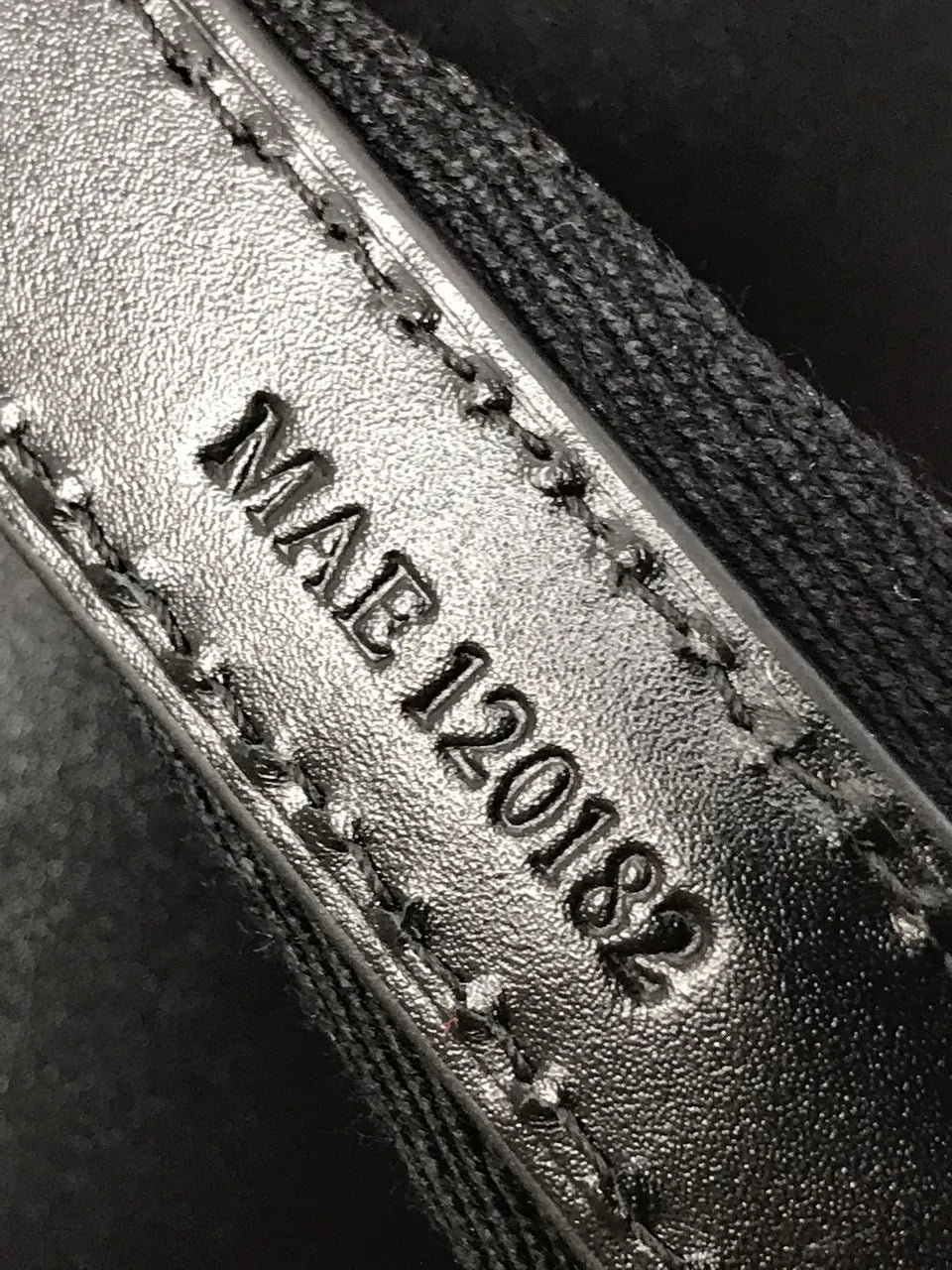 signature Goyard Black Leather Briefcase - Hình 7