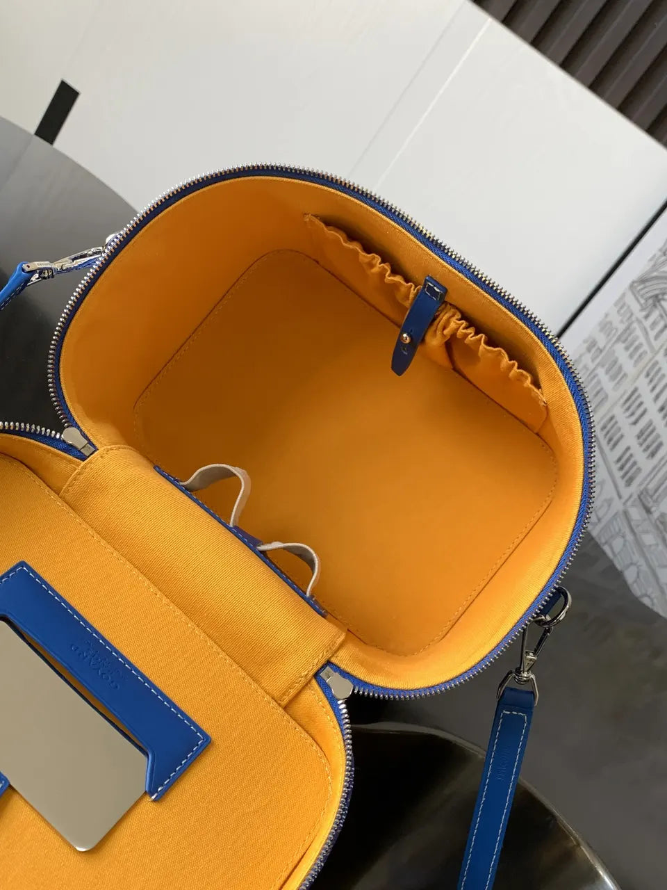Goyard Royal Blue Vanity Case - Hình 7