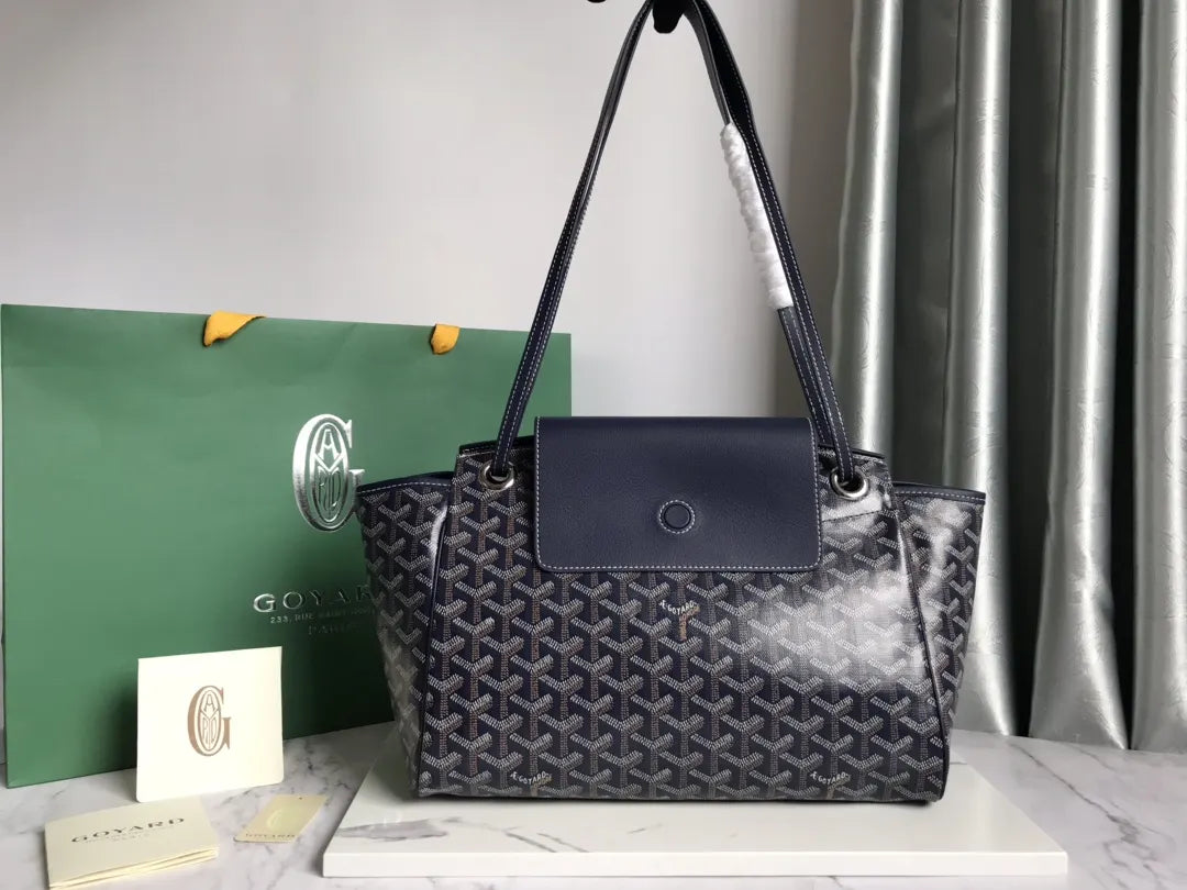 signature Goyard Navy Blue Saigon Soft Bag