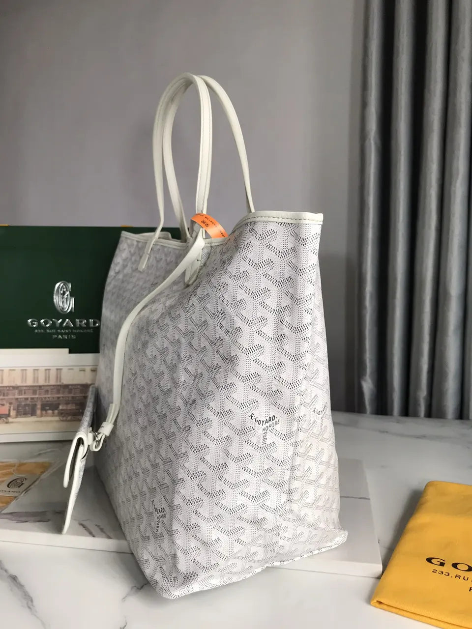 Goyard White St. Louis GM - Hình 8