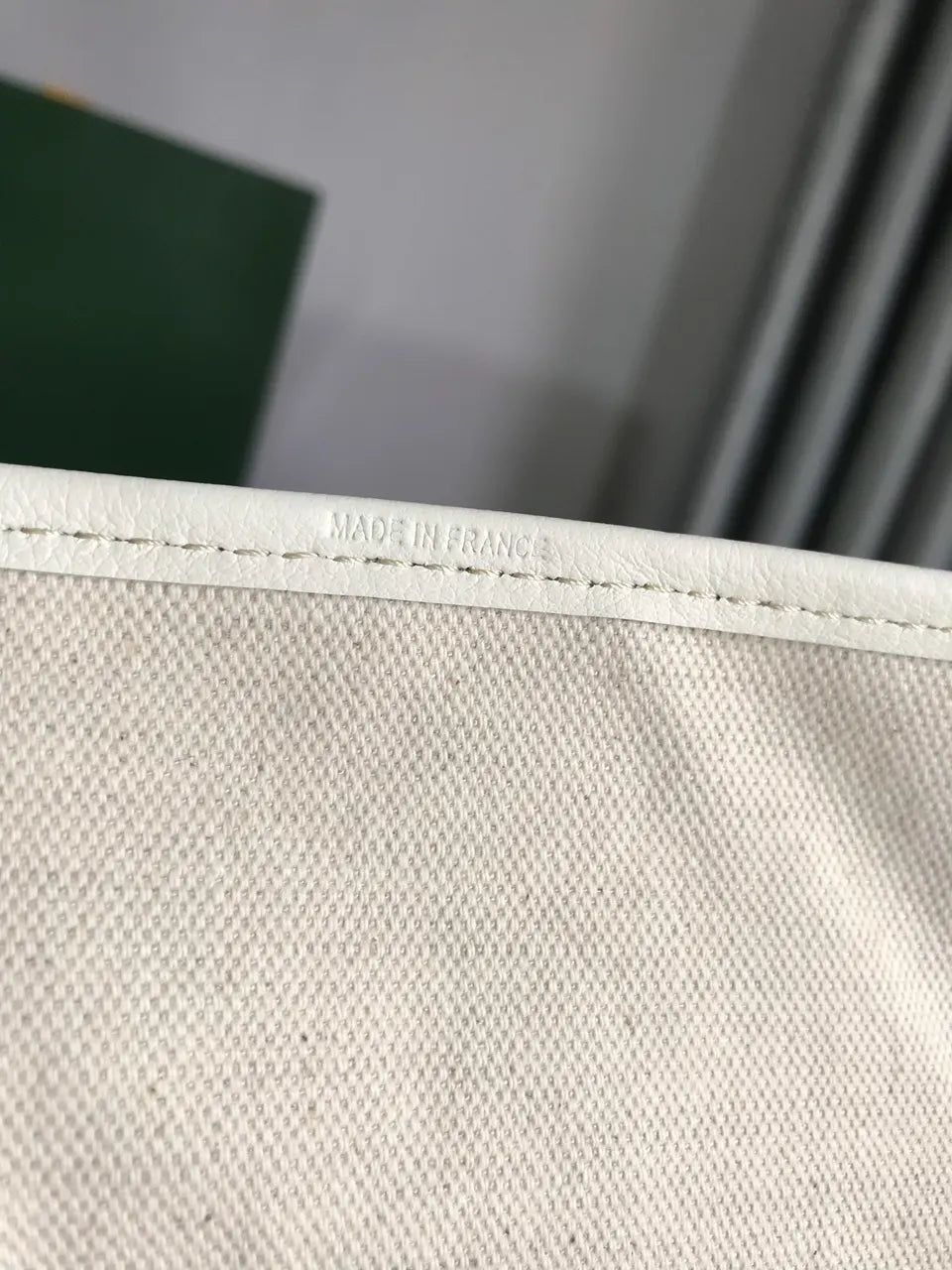 Goyard White St. Louis GM - Hình 5