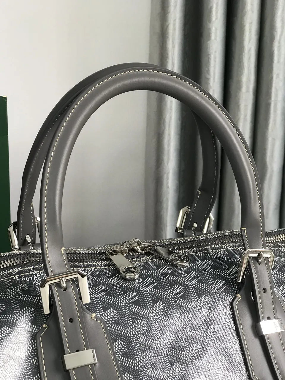 Goyard Grey Travel Bag - Hình 4