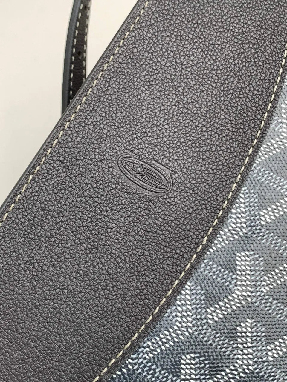 Goyard Grey Half-Moon Bag - Hình 5
