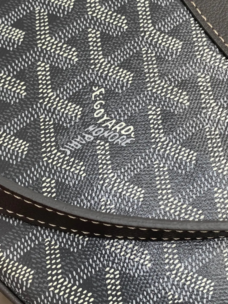 Goyard Grey Half-Moon Bag - Hình 6