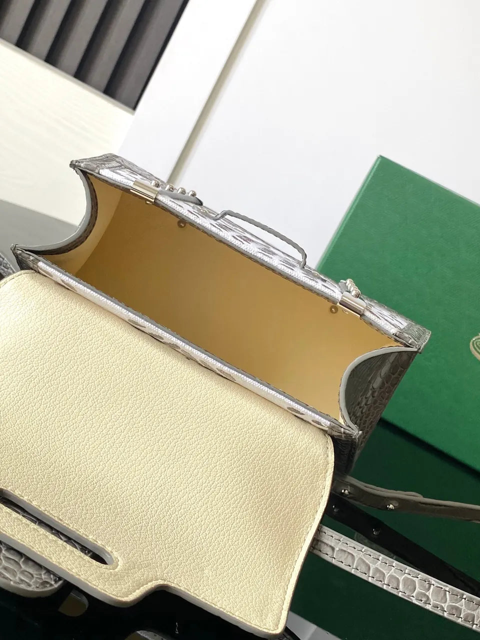 Goyard Gray Croc Print Bag - Hình 8
