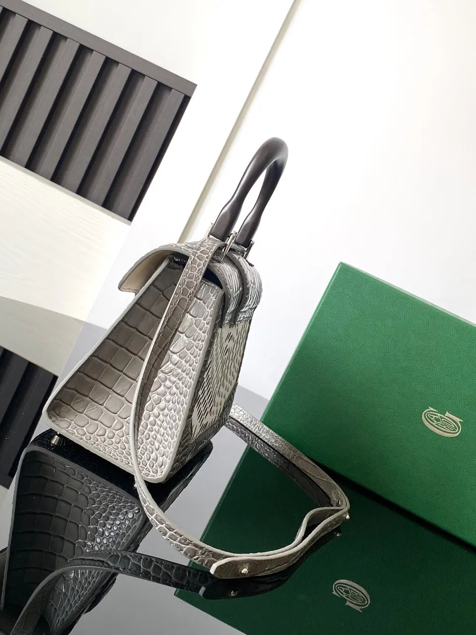 Goyard Gray Croc Print Bag - Hình 2