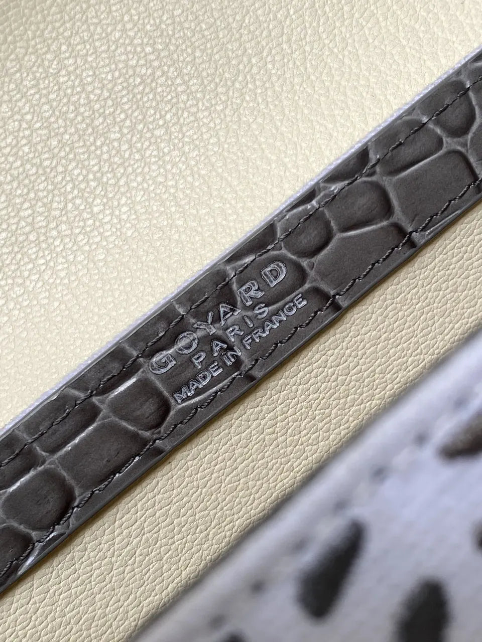 Goyard Gray Croc Print Bag - Hình 9