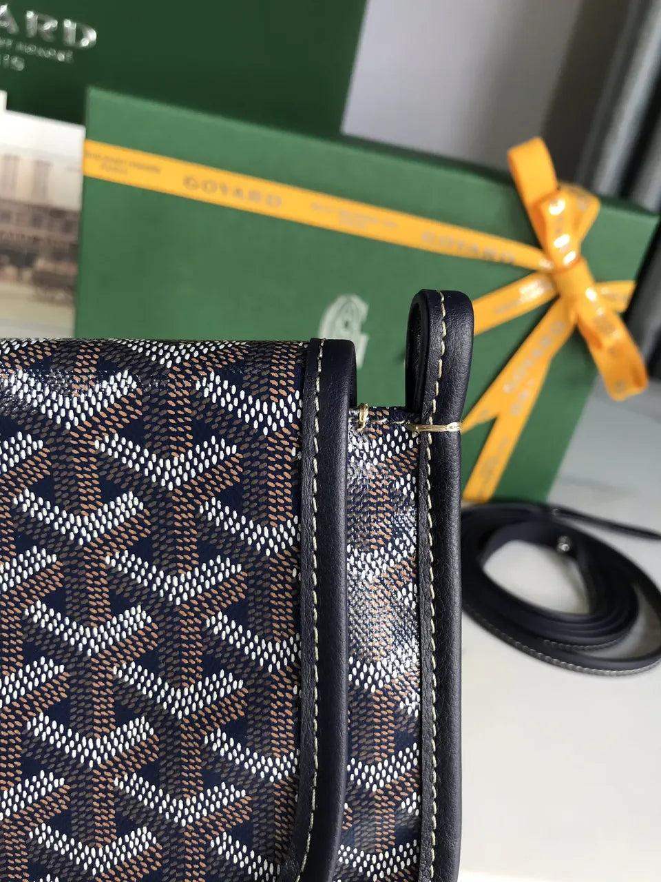classic Goyard Navy Blue Minaudière - Hình 4