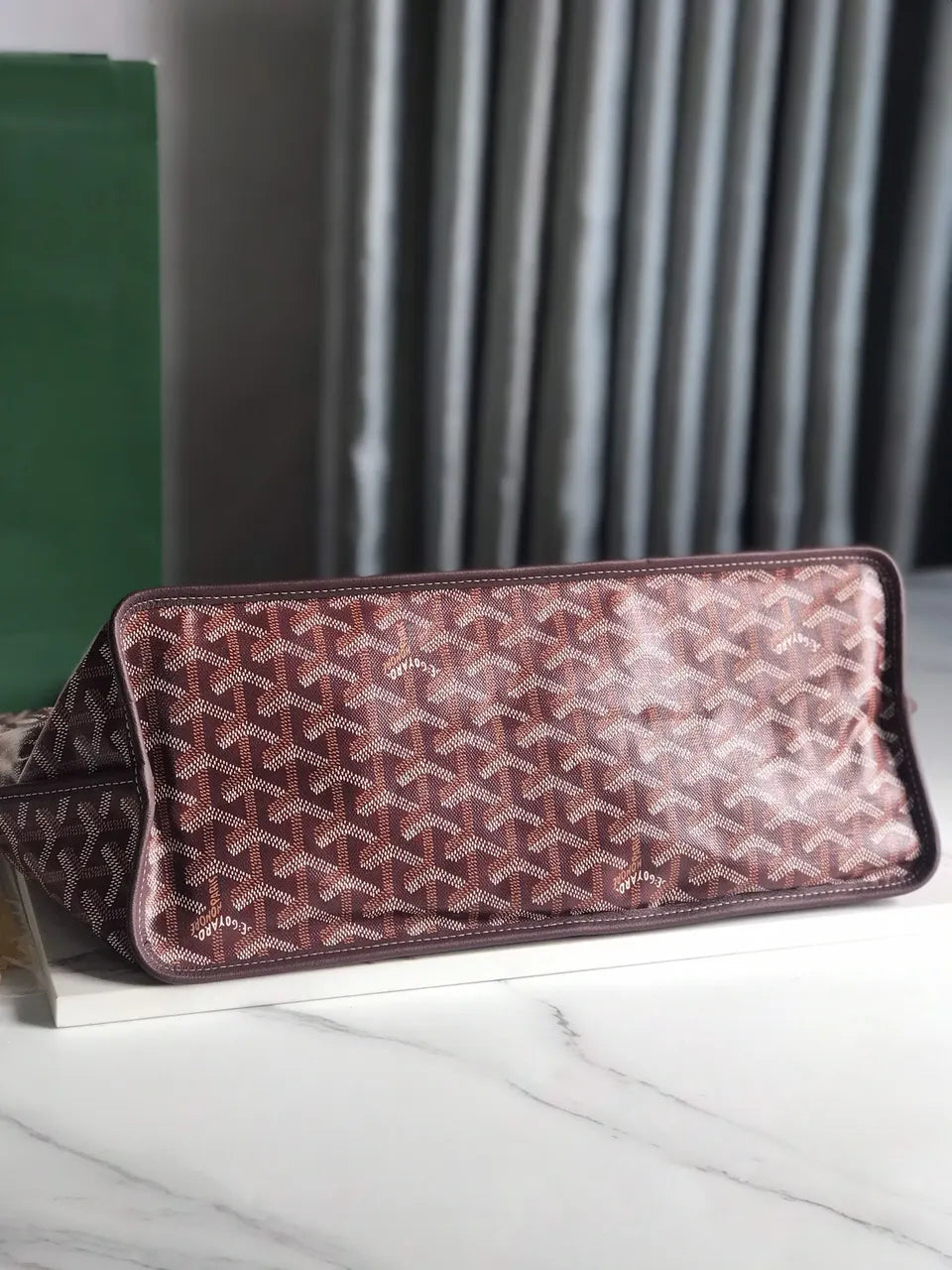 Goyard Plum St. Louis GM - Hình 4