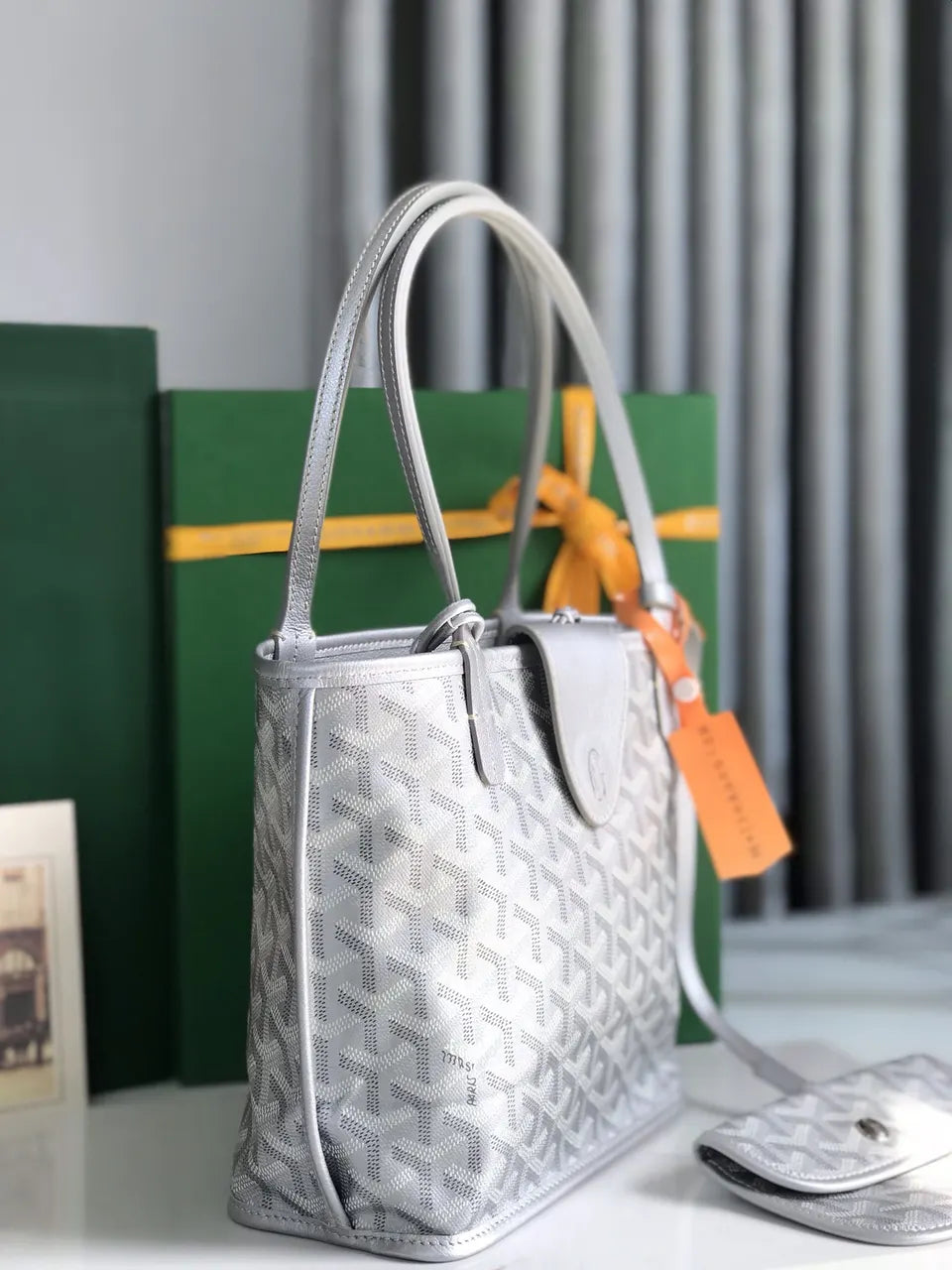 Goyard Silver Metallic St. Louis Tote - Hình 2