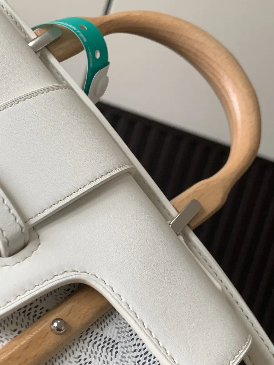 limited Goyard White Saigon Top Handle - Hình 4