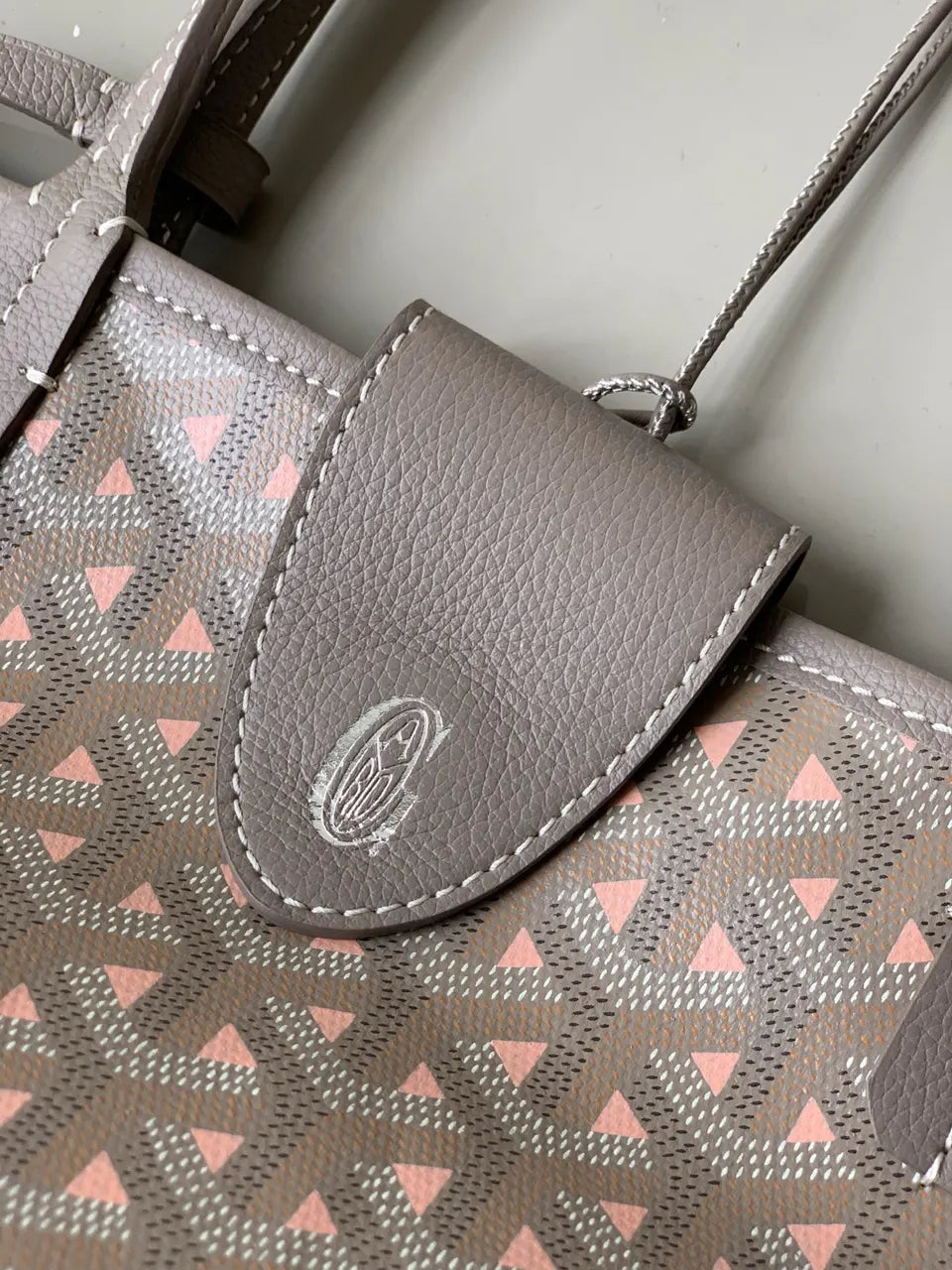 Goyard Taupe Anjou Reversible - Hình 5