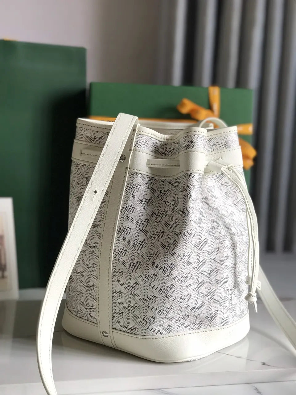 Goyard White Canvas Seau Bag - Hình 2