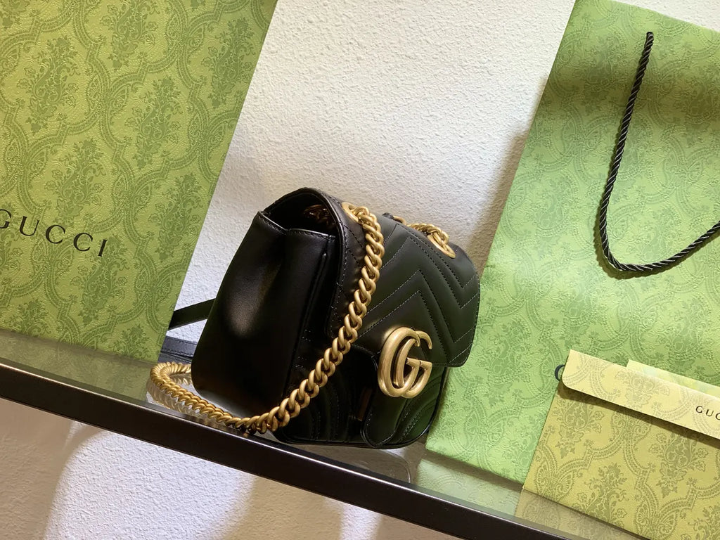 mini Gucci Black Chevron Bag - Hình 28