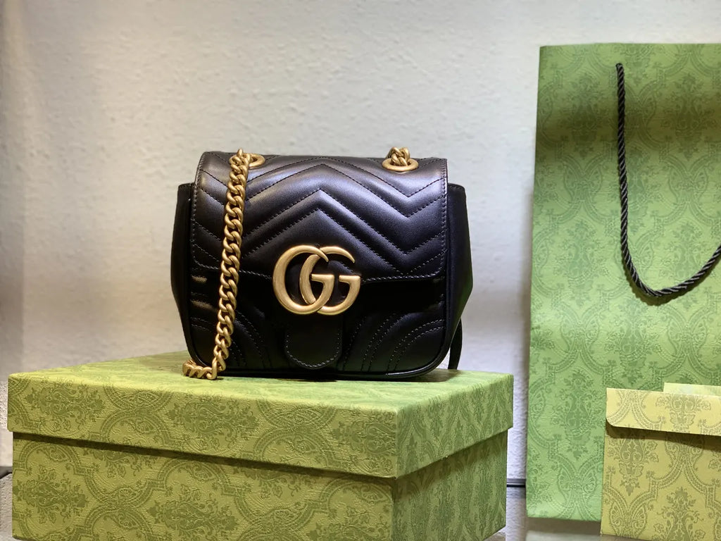 mini Gucci Black Chevron Bag - Hình 16