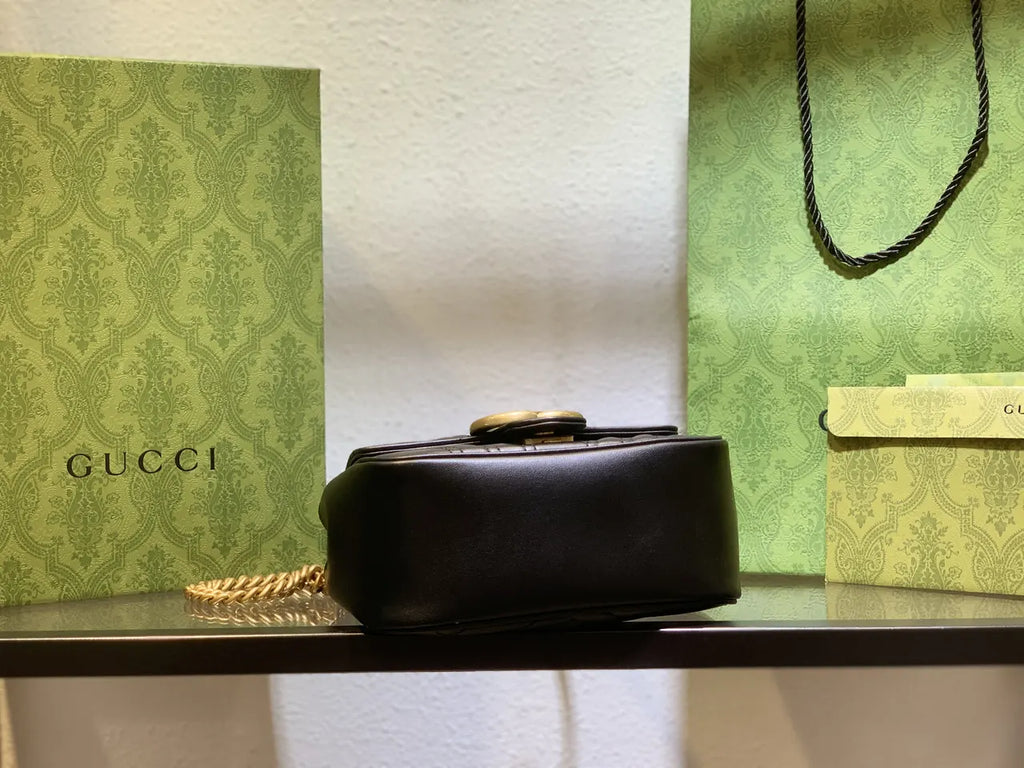 mini Gucci Black Chevron Bag - Hình 27