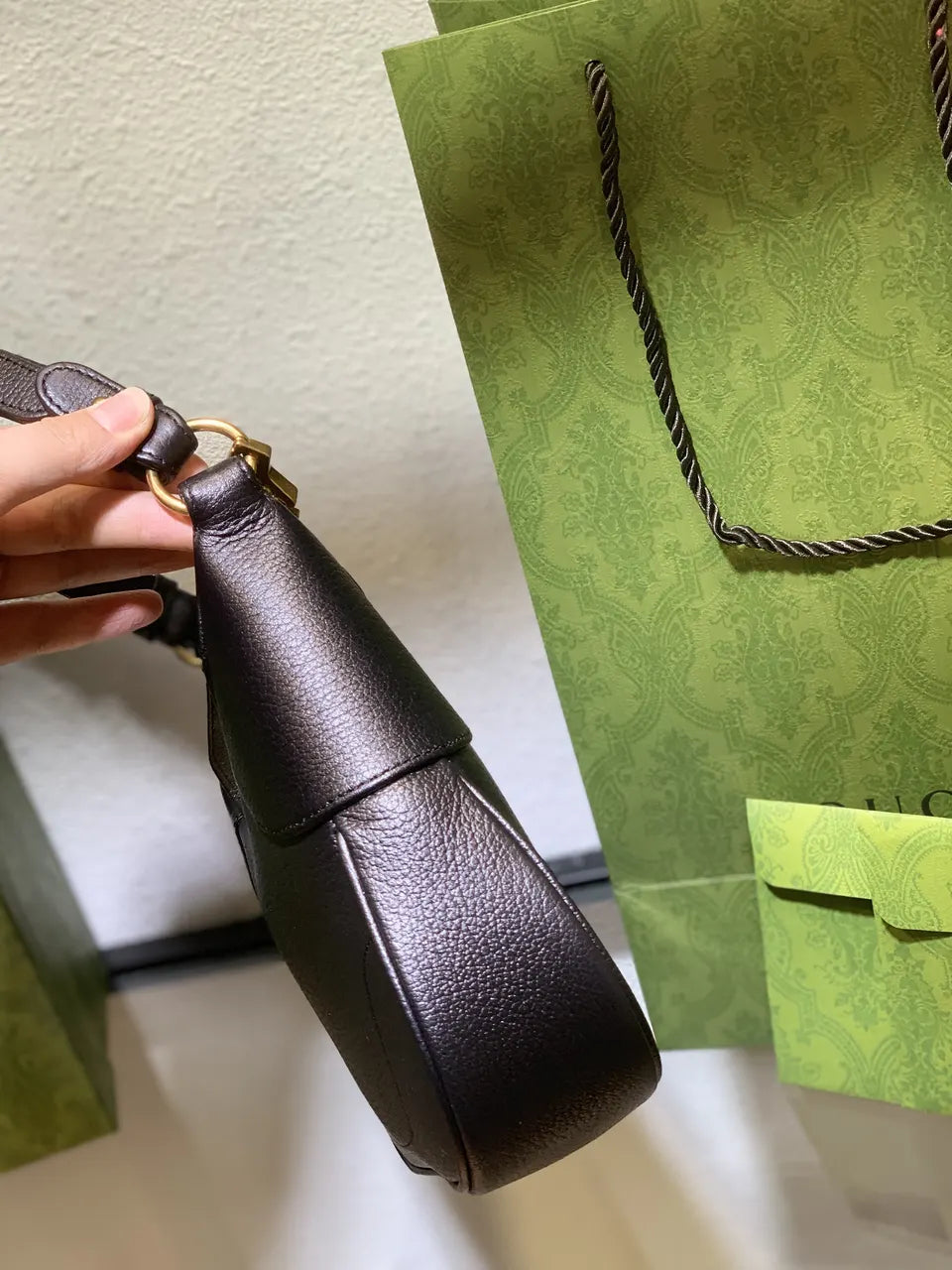 leather gold Gucci Black Half-Moon Bag - Hình 11
