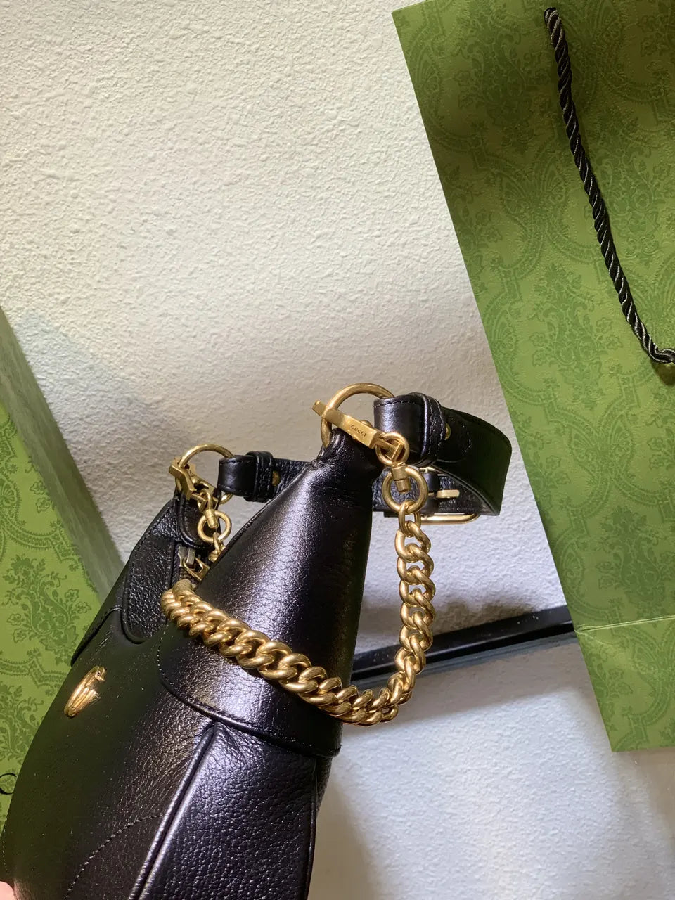 leather gold Gucci Black Half-Moon Bag - Hình 12