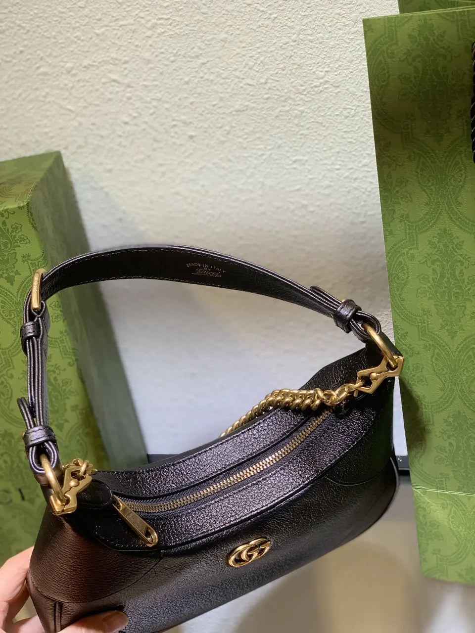 leather gold Gucci Black Half-Moon Bag - Hình 17