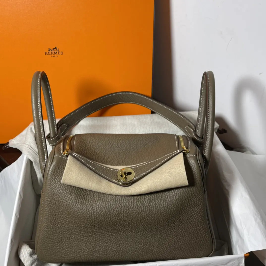 Hermès Khaki Leather Lindy